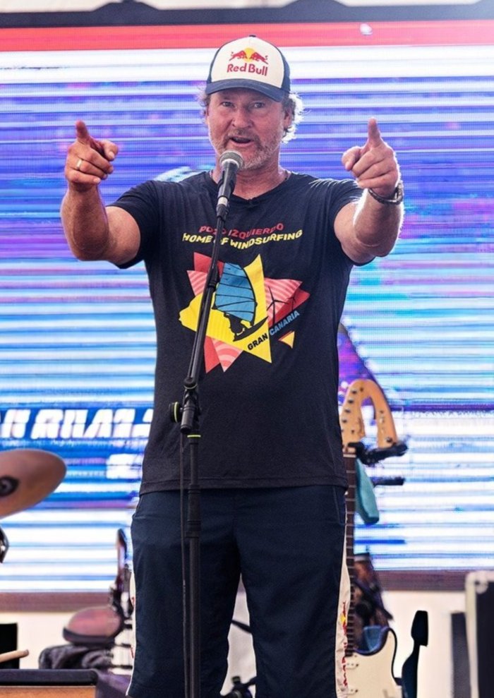 a stack of white bowls